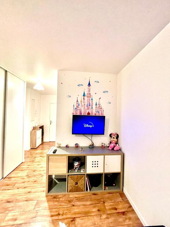 5 Min From Disneyland Cozy Retreat Apartment Montevrain Exterior photo